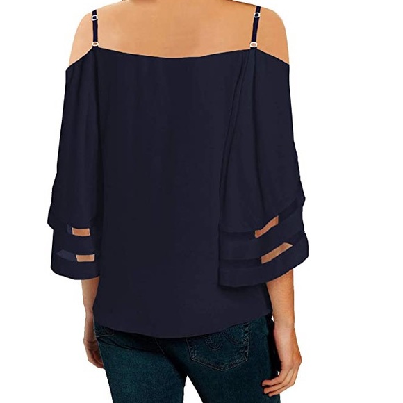 Beautiful woman sexy cold shoulder blouse - Picture 4 of 5